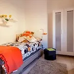 Hotel apartamentowy Iron Bridge 2*