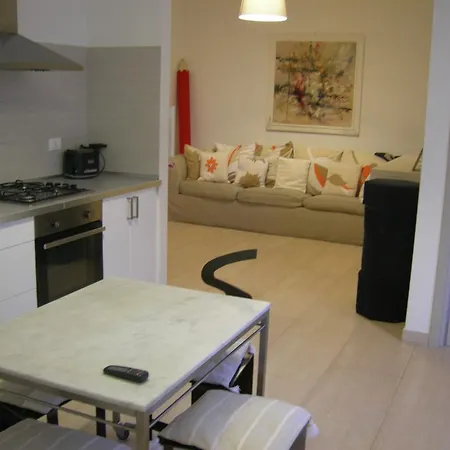 Aparthotel Iron Bridge Accommodation Rome