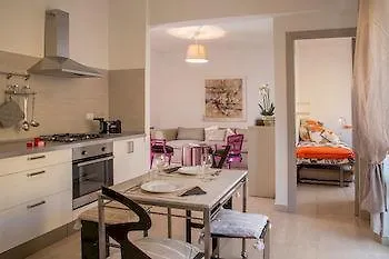 Iron Bridge Accommodation 2* Rome