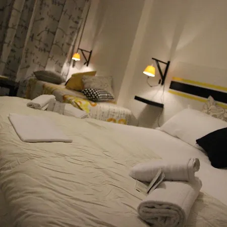 Iron Bridge Accommodation Aparthotel