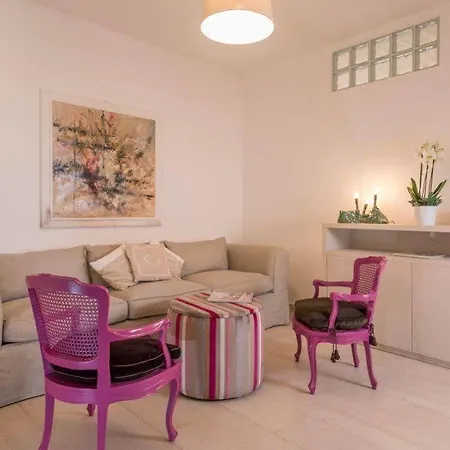 Aparthotel Iron Bridge Accommodation Rome