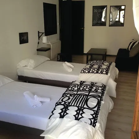 Iron Bridge Aparthotel 2*