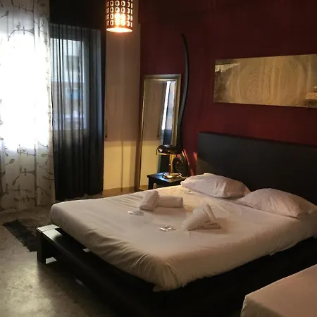 Iron Bridge Accommodation Rome
