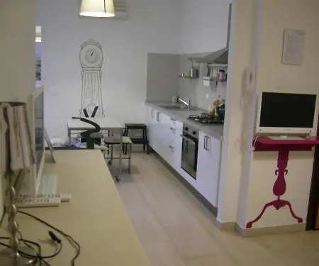 Aparthotel Iron Bridge Accommodation Rome